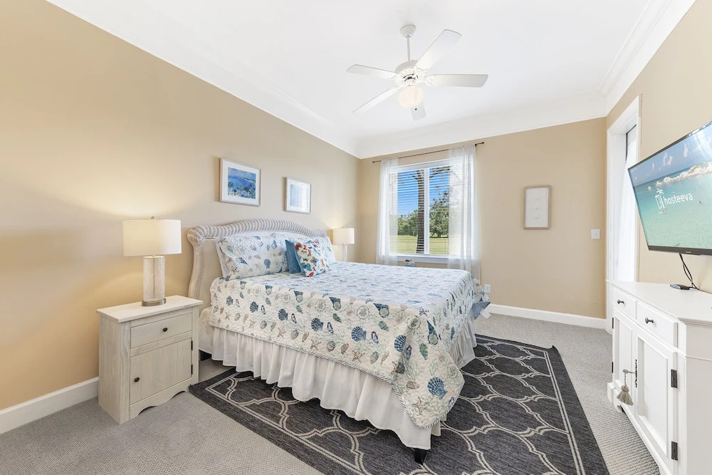 Peninsula Links B102
