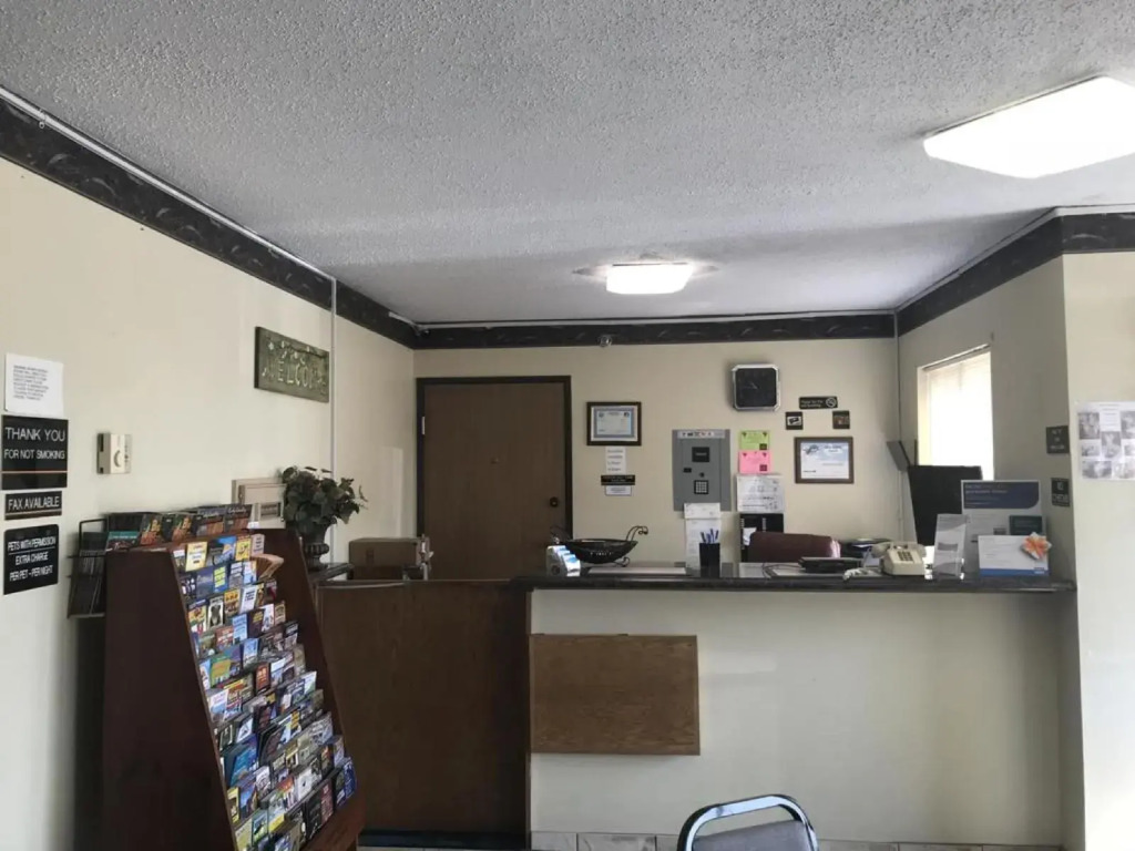 Smart Choice Inn