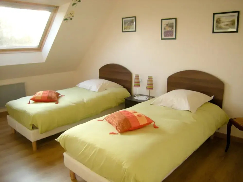 House With 4 Bedrooms in Plougrescant, With Wonderful sea View, Enclos