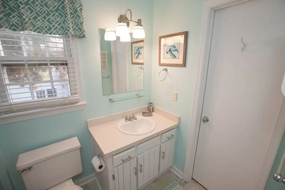 117 55.5 Street Home 2 Bedrooms 2 Bathrooms Home