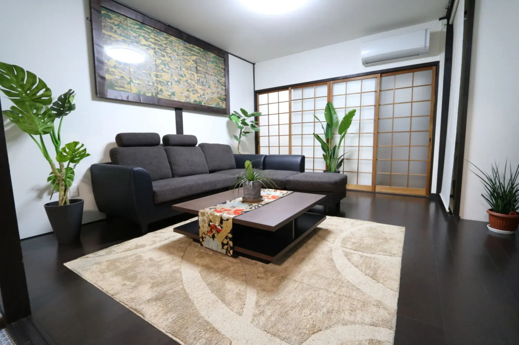 GUEST HOUSE E-NINE