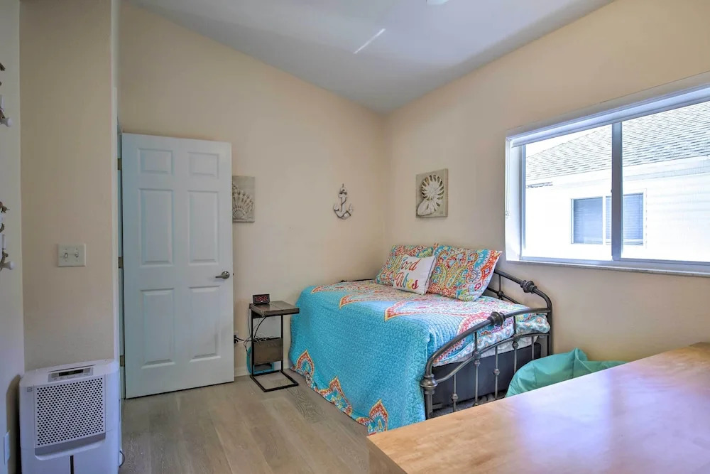 Indian Rocks Beach Oasis - 2 Blocks to Beach!