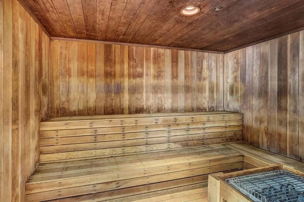1 Bedroom Ski In, Ski Out Mountain Vacation Rental Located Next To Historic Main Street In Downtown Breckenridge