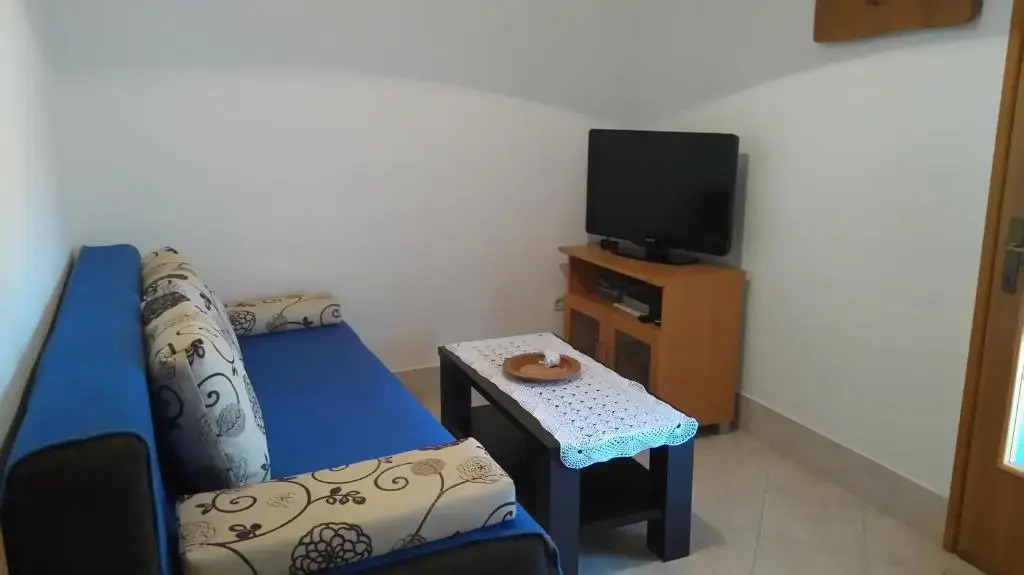 Nella Apartments