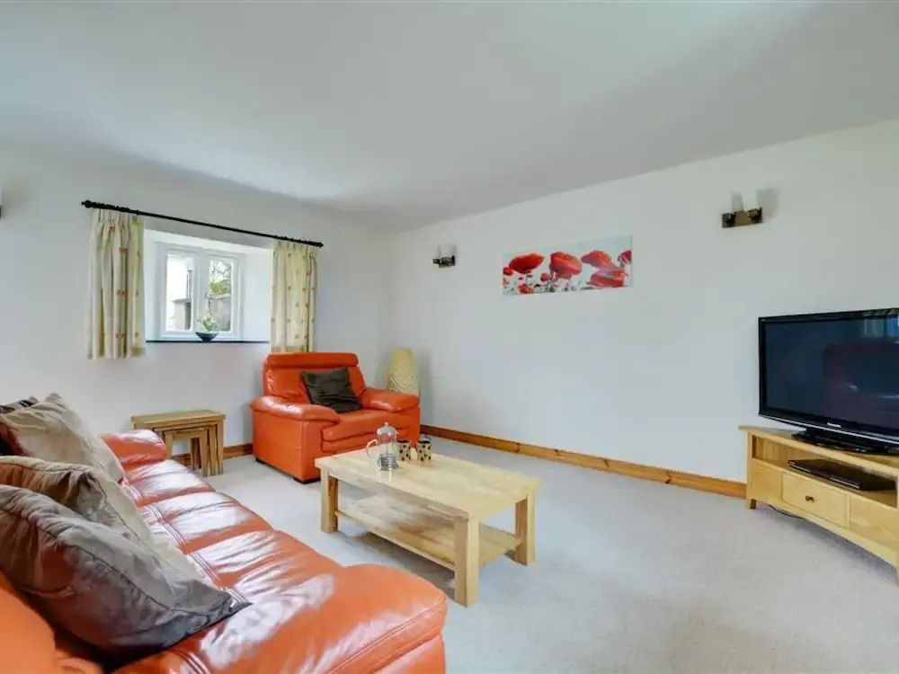 Former Farmhouse in Beautiful Landscape with Two En-Suite Bathrooms