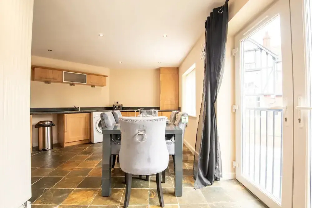Apartment 9