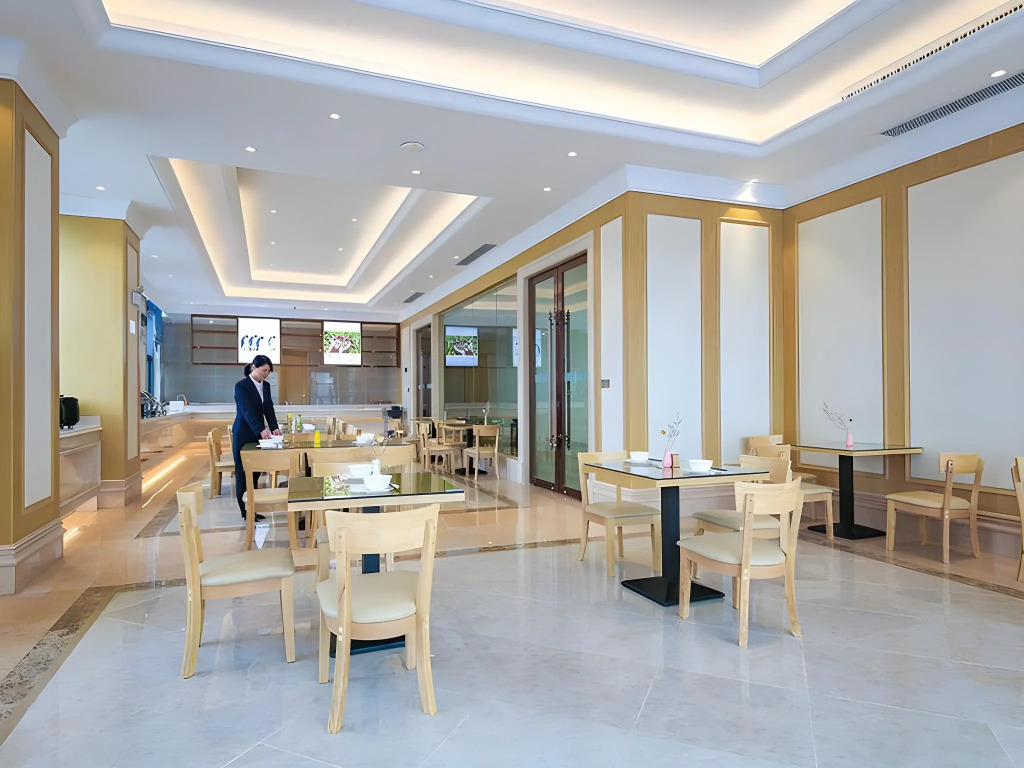 Vienna International Hotel Wuhan Yangluo New Port