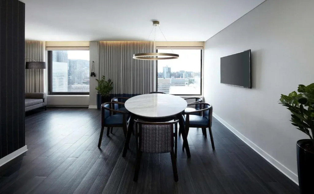 DoubleTree By Hilton Montreal