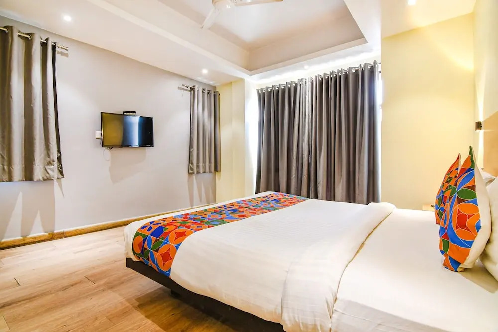 OYO Townhouse 152 Hotel Suncitel Airport
