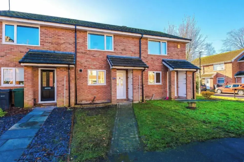 4 Eversley Park