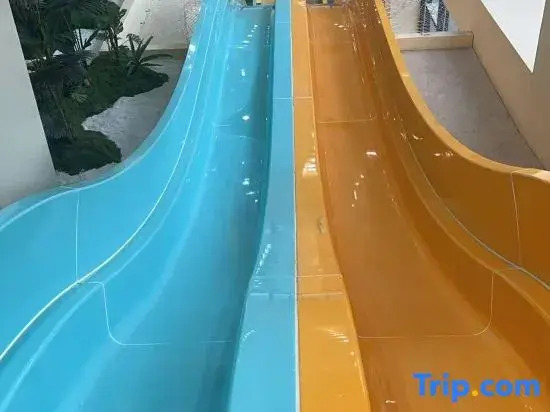 Huaxigu Hot Spring Hotel (Xinxiang Xinfeng Avenue Zhenxing Community Cultural Square)