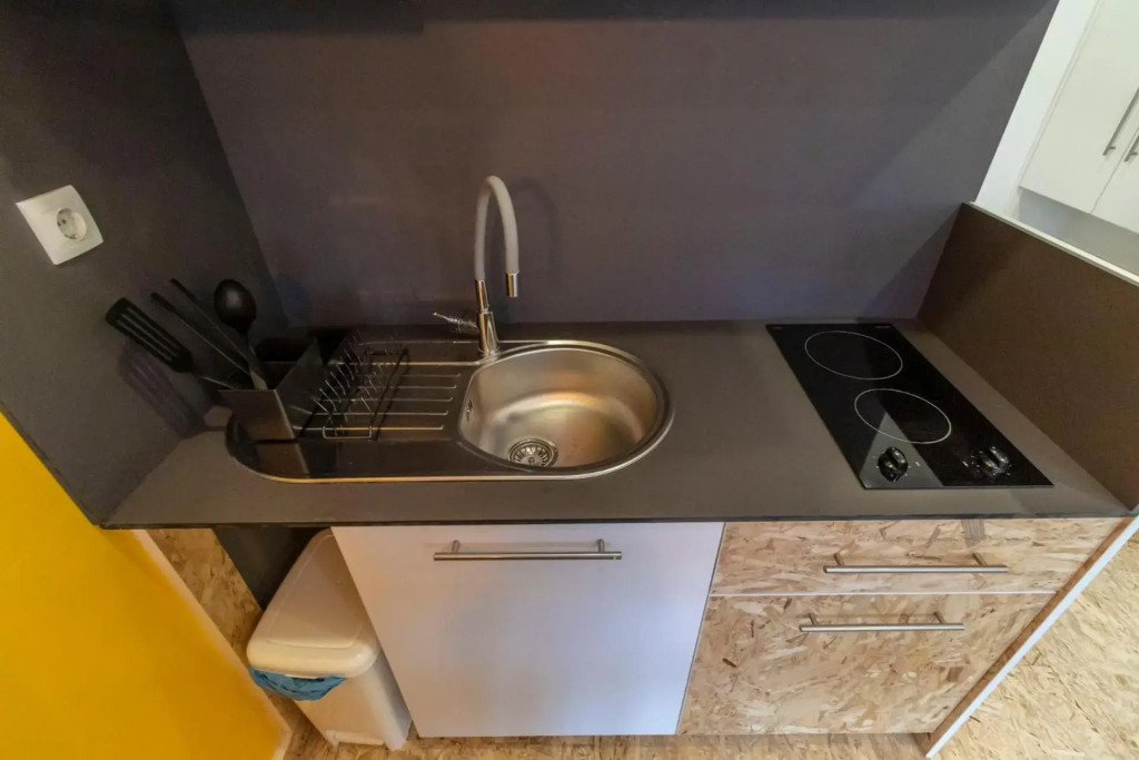 FestivalStreet Apartment