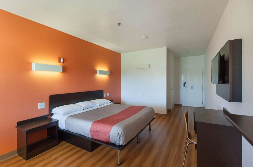 Motel 6-Bedford, TX - Fort Worth
