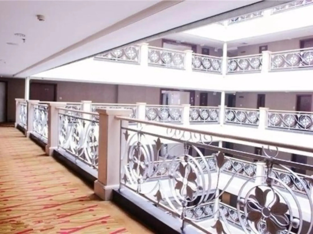 Fulide Holiday Hotel (Pangdonglai Branch, Pingyuan Road, Xinxiang)
