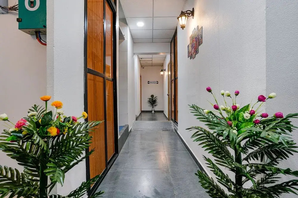 Hotel Skycity Premium AC Room in Surat