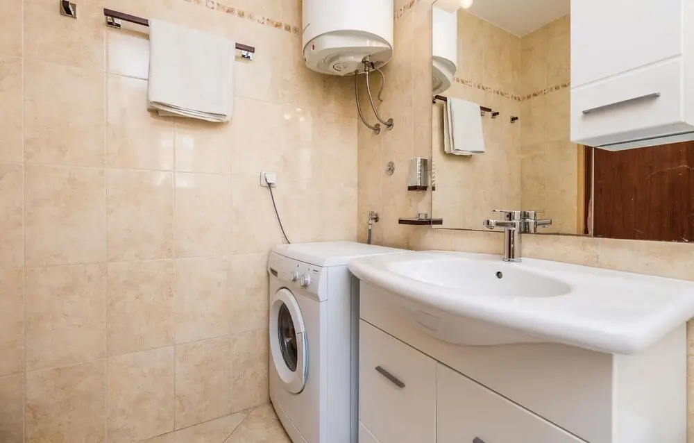 Stunning Home in Novi Vinodolski With Wifi and 3 Bedrooms