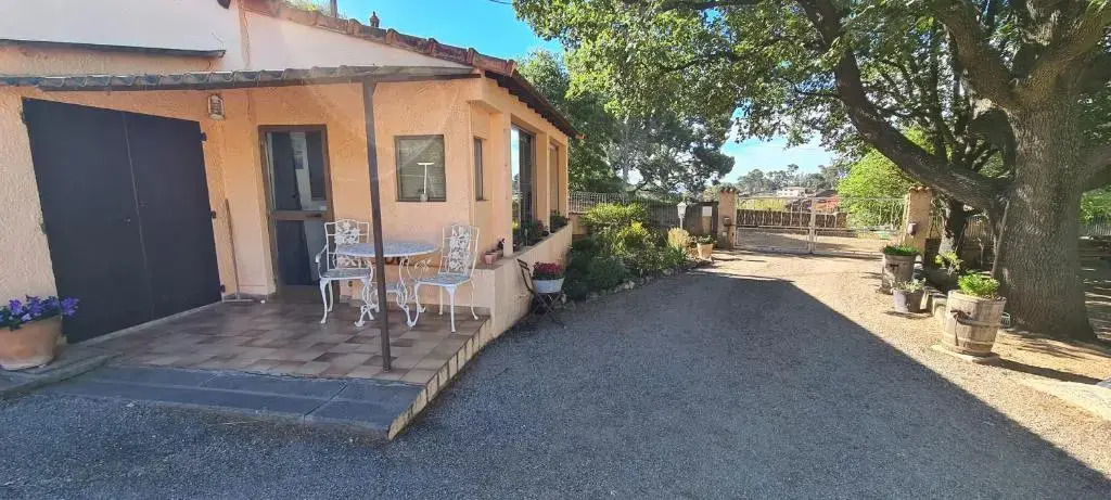 Charmante maisonnette sur les hauteurs d'Ollioules