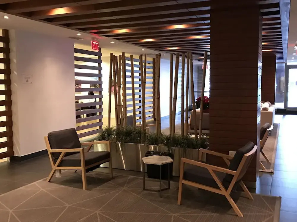 CN Tower View Design apart 3BD-2BA DT