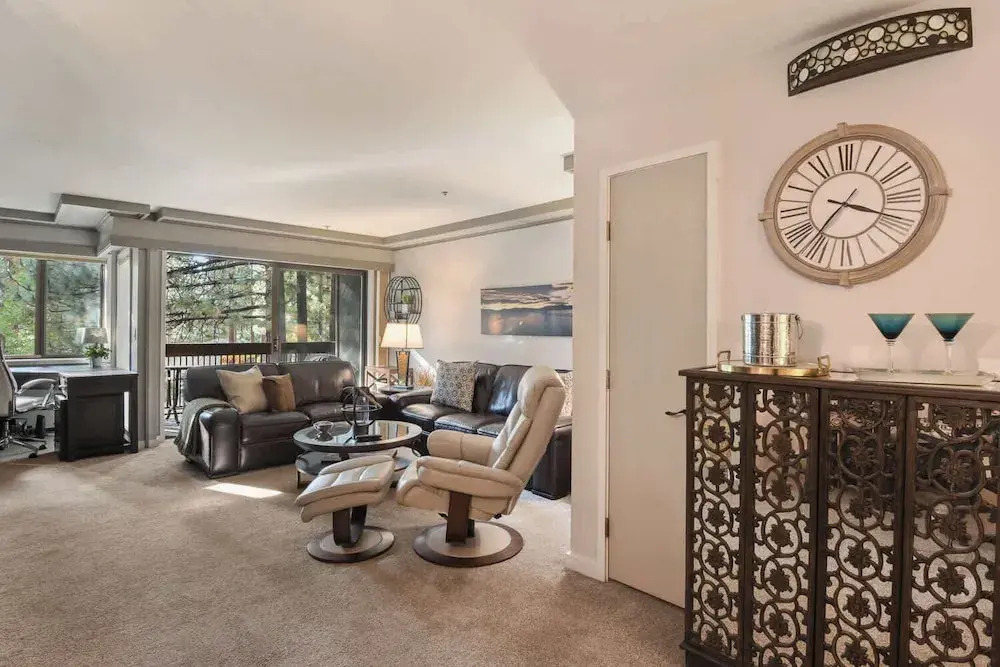 Escape to Incline Village Min to Beach and Skiing