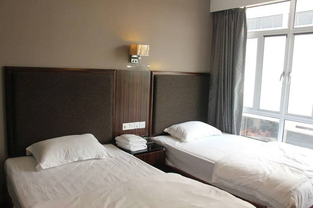 Fan Holiday Hotel