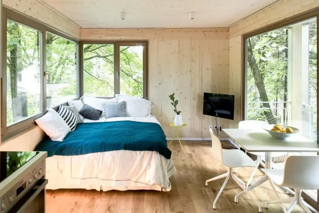 Urban Tree House