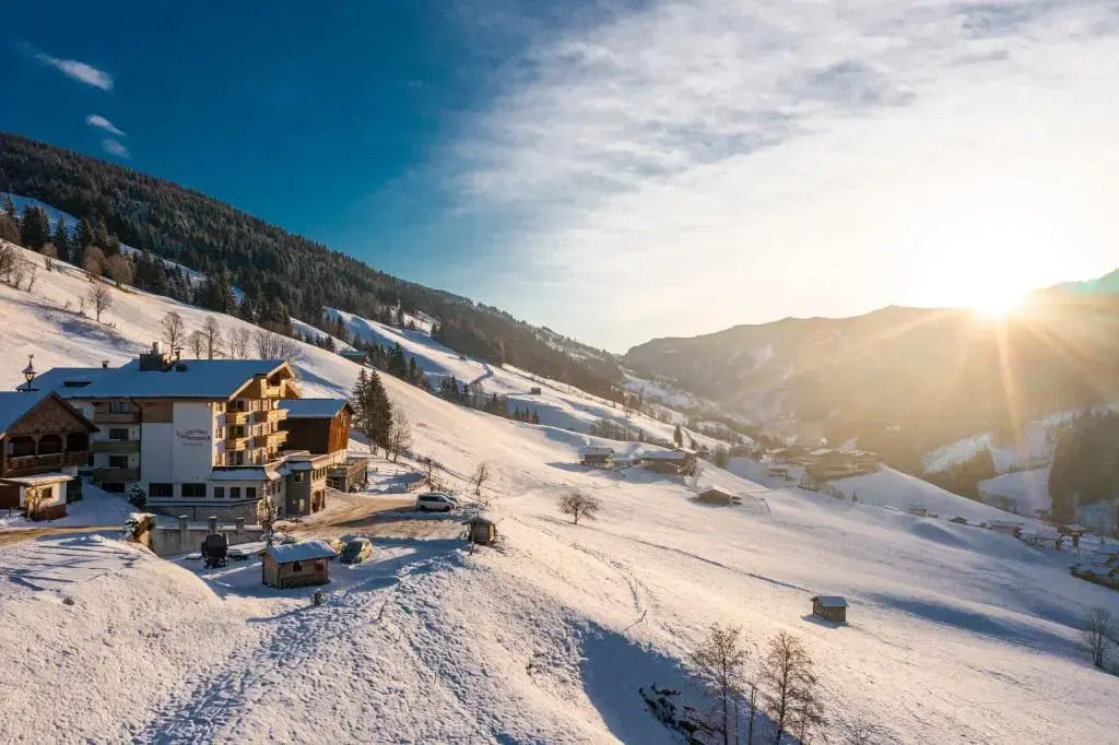 Hotel Vorderronach Sommer-Joker-Card in Saalbach & Parkplatz