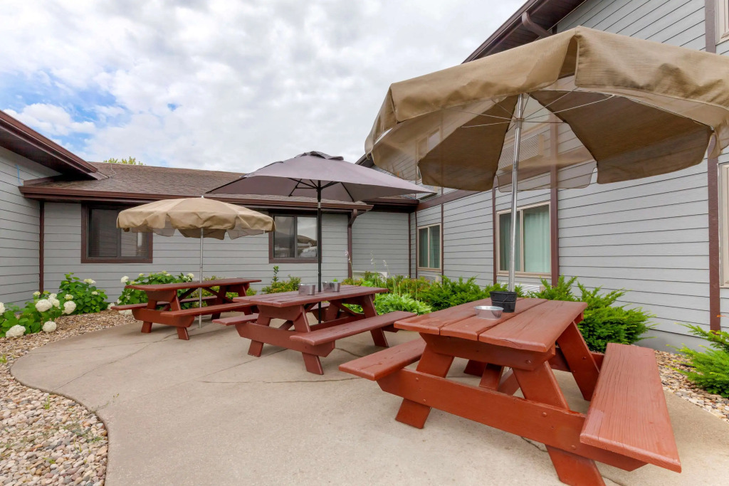 Red Roof Inn & Suites Tomah