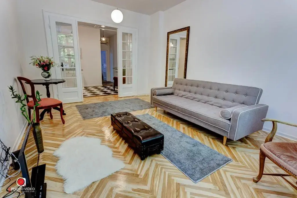 Class Vintage Apartment