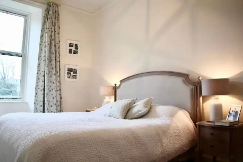 Classic 2 Bedroom Edinburgh Flat