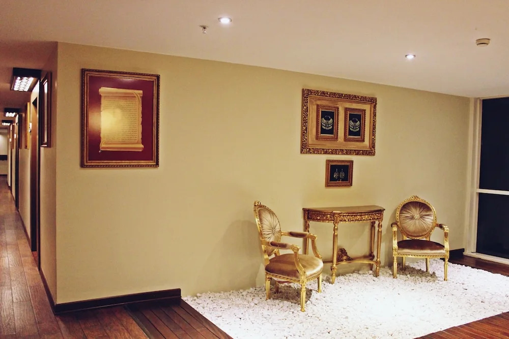 SAW Apartments