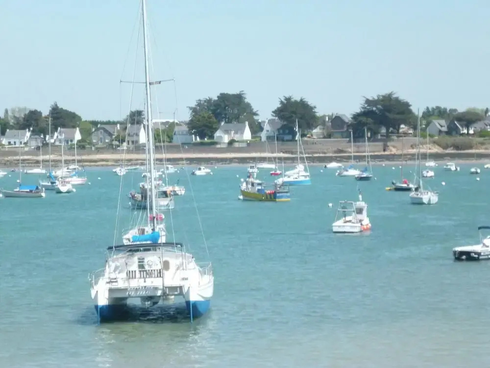 Apartment With one Bedroom in Bernières-sur-mer, With Enclosed Garden