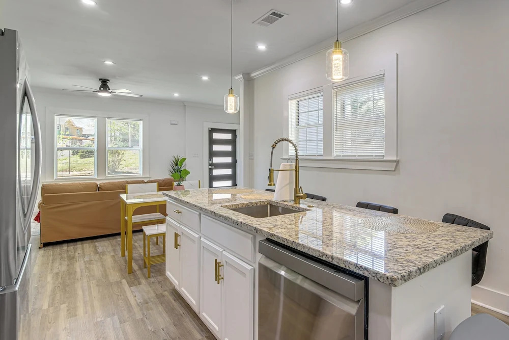4 Mi to Mercedes-benz Stadium: ATL Home w/ Yard