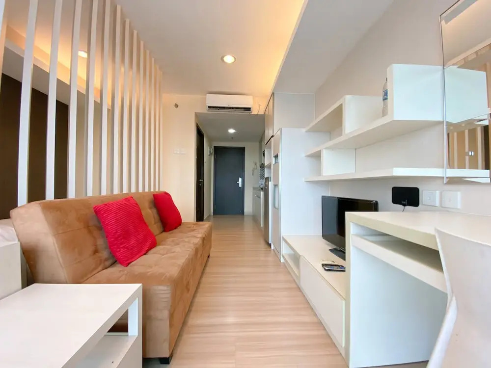 Elegant And Comfortable Studio At Tamansari The Hive Apartment