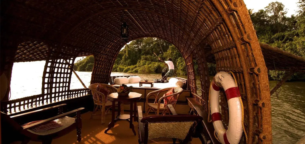 Spice Coast Cruises - CGH Earth