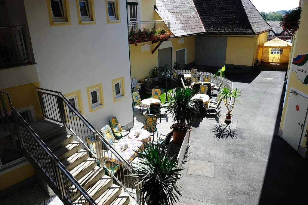Hotel-Gasthof-Fleischerei - Zur alten Post