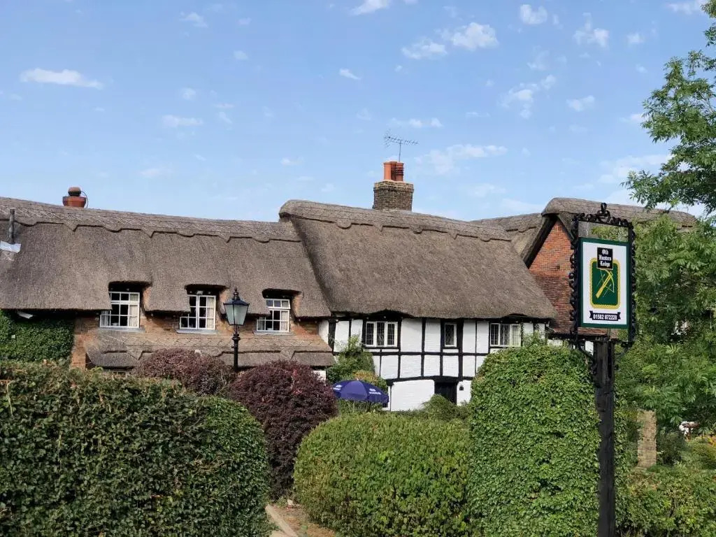Old Hunters Lodge Whipsnade Limited