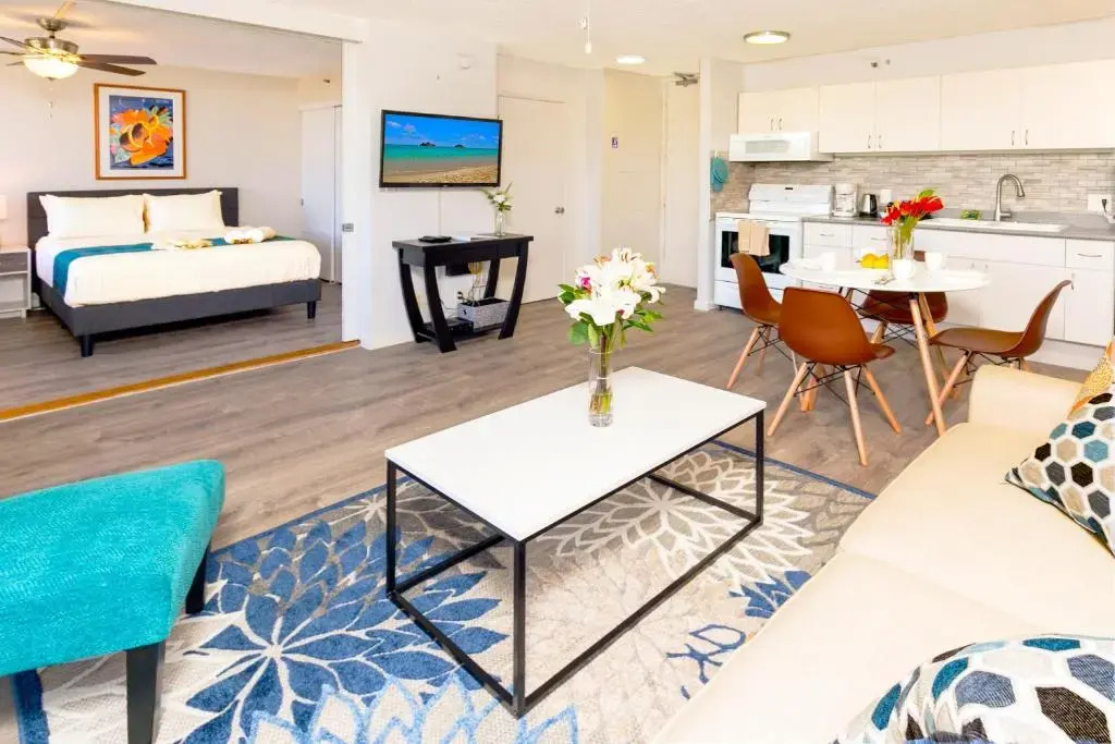 Beautiful 24th Floor Condo with AC - WiFi, Parking - Short Walk to Beach