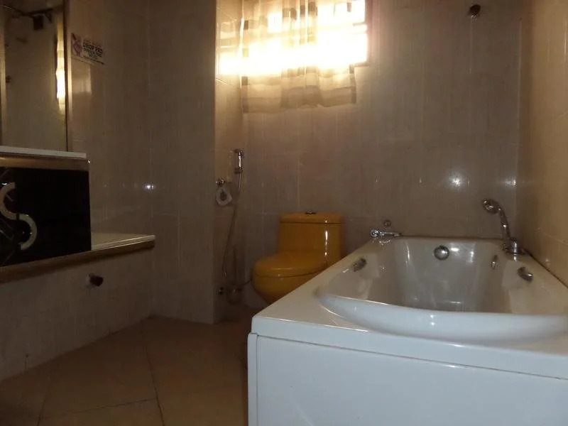 BTE Suites & Civic Center