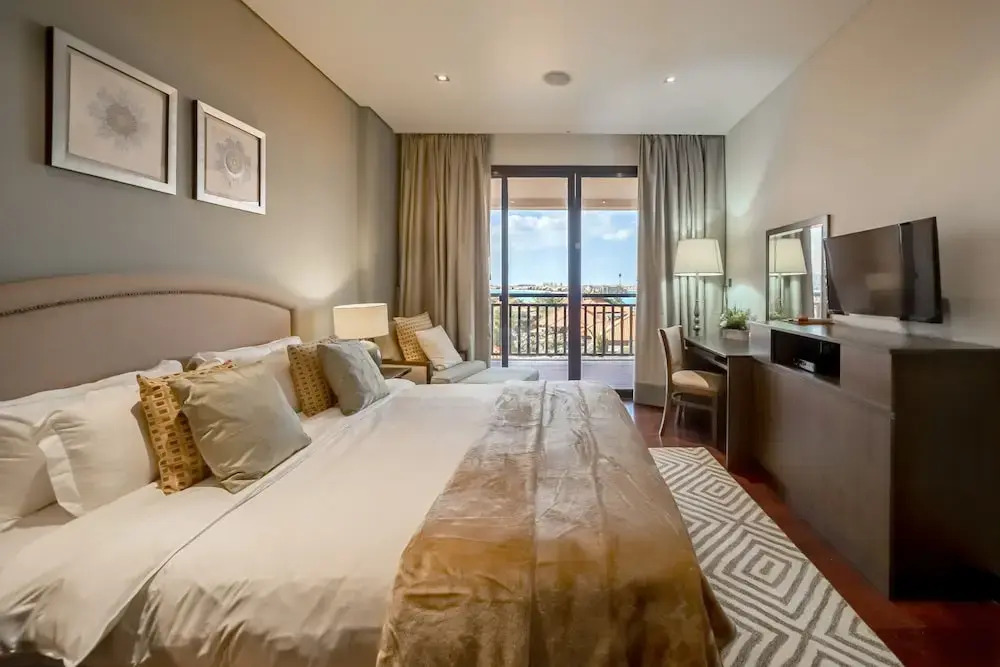 Luton Vacation Anantara South Residence