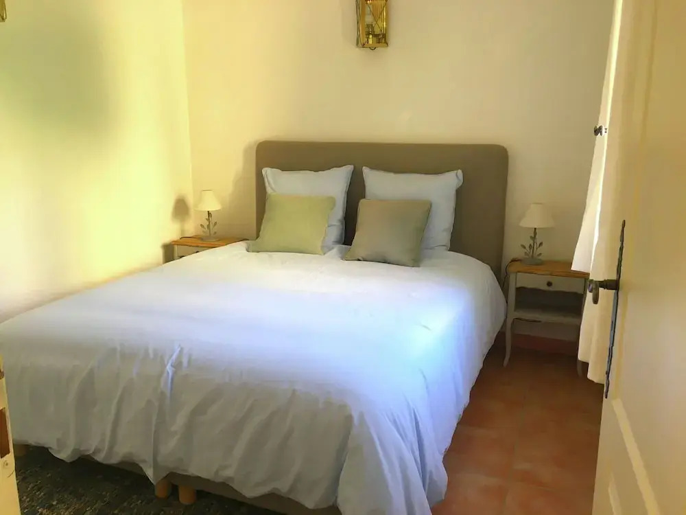 Spacious Villa With Private Swimming Pool a few Minutes' Walk From Lorgues