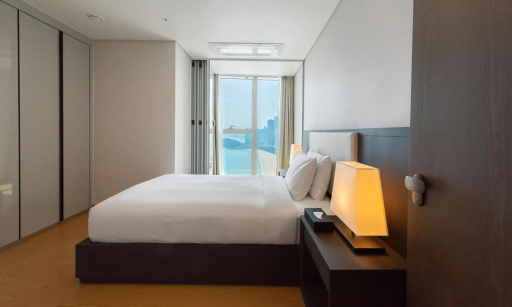 BEACH PREMIUM SUITE (70C/71B Type)