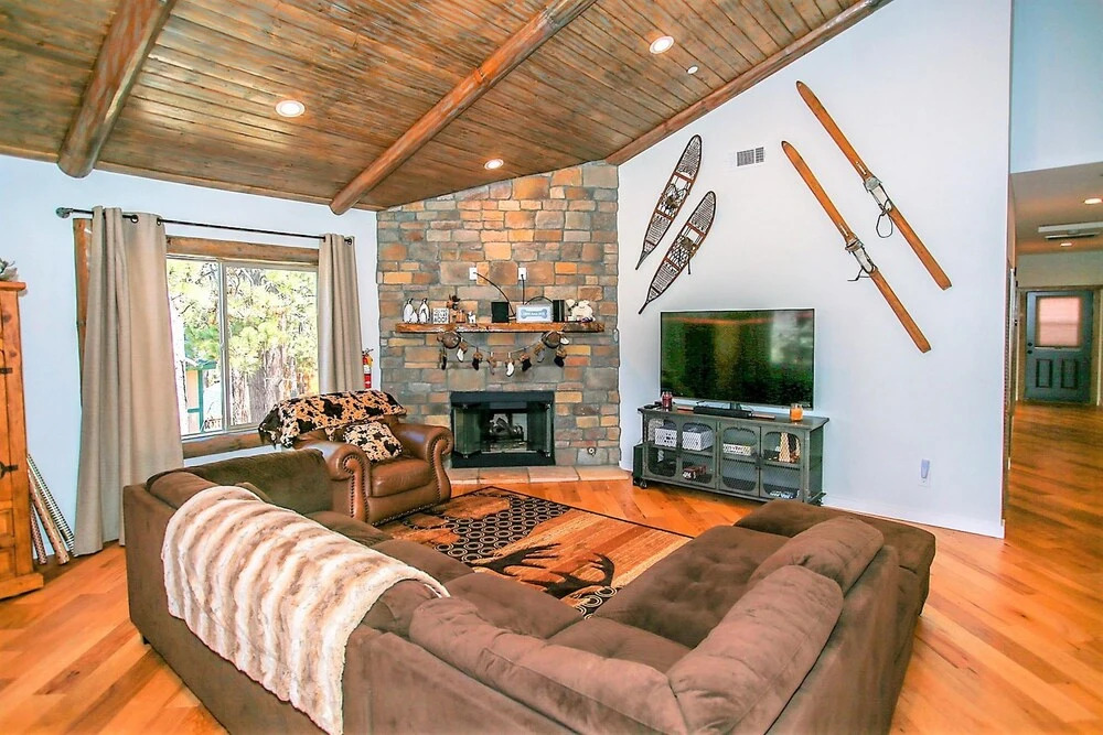 Alpine Chalet-1840 by Big Bear Vacations