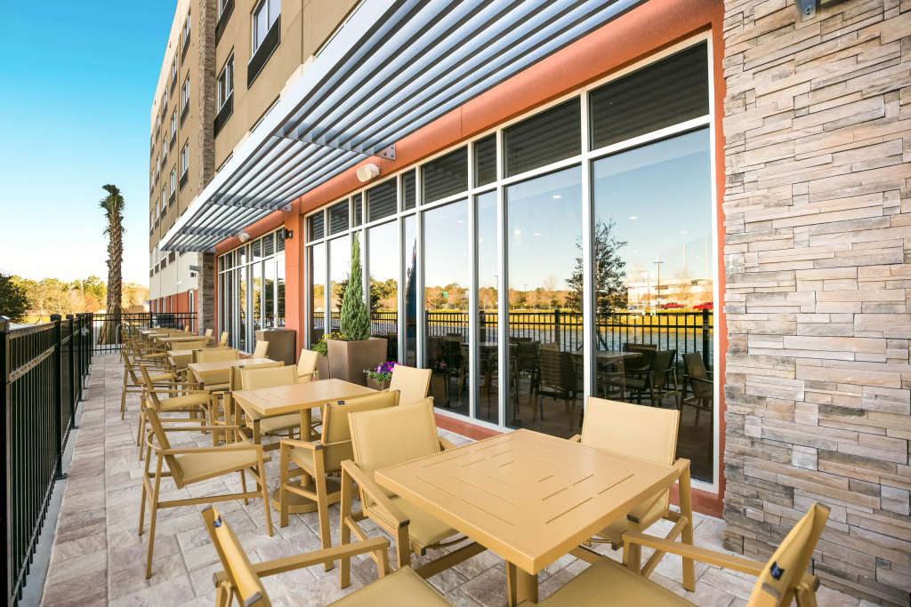 Holiday Inn Express & Suites Jacksonville - Town Center by IHG