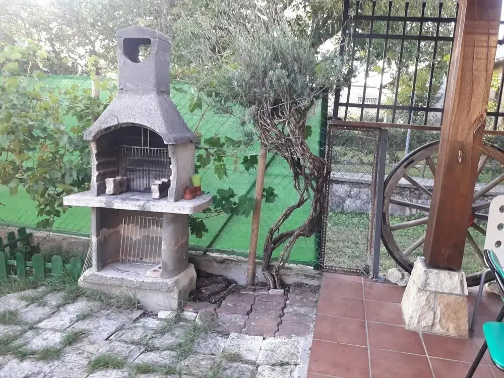 House With 5 Bedrooms in Munain, With Wonderful Mountain View and Enclosed Garden