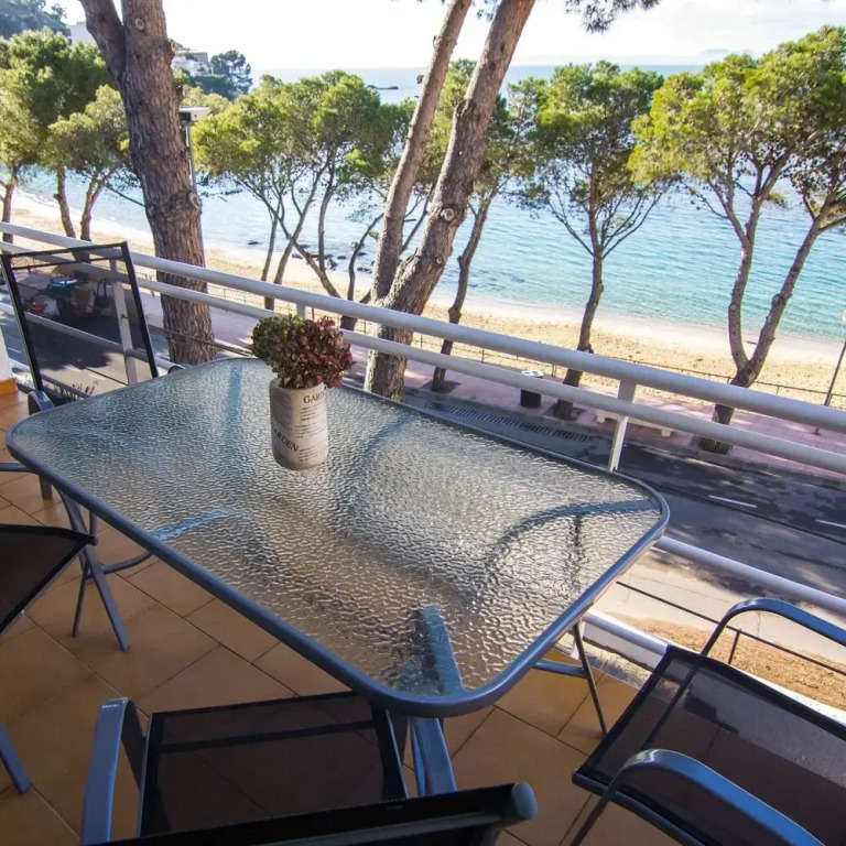 Marina 3 in Roses With 1 Bedrooms and 1 Bathrooms