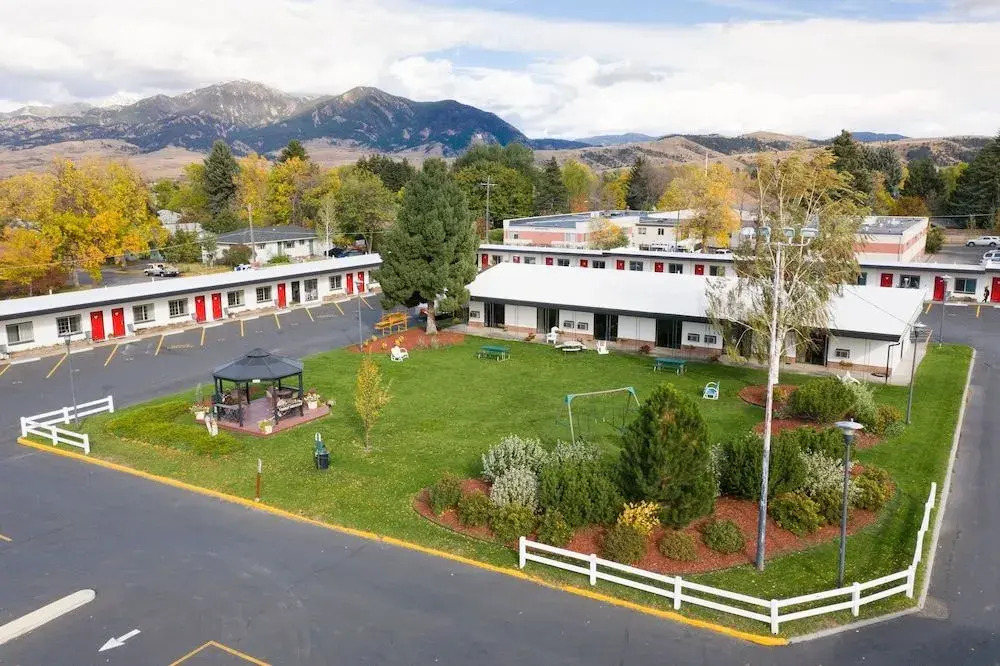 Royal 7 Budget Inn Motel