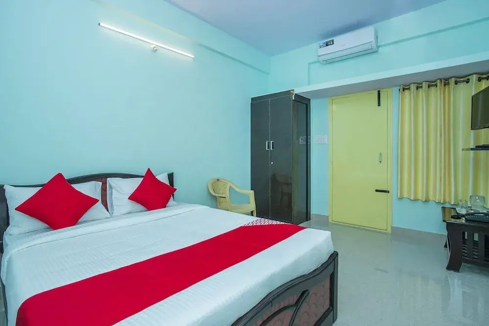 Oyo 23030 Hotel Gtv Comforts