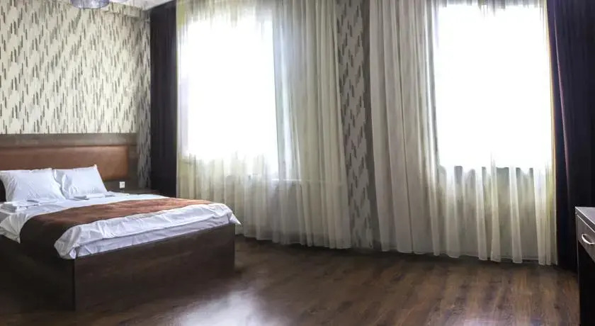 Hotel Holiday House Batumi
