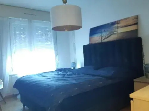 Lovely 2 bedroom flat 10 min from city Center