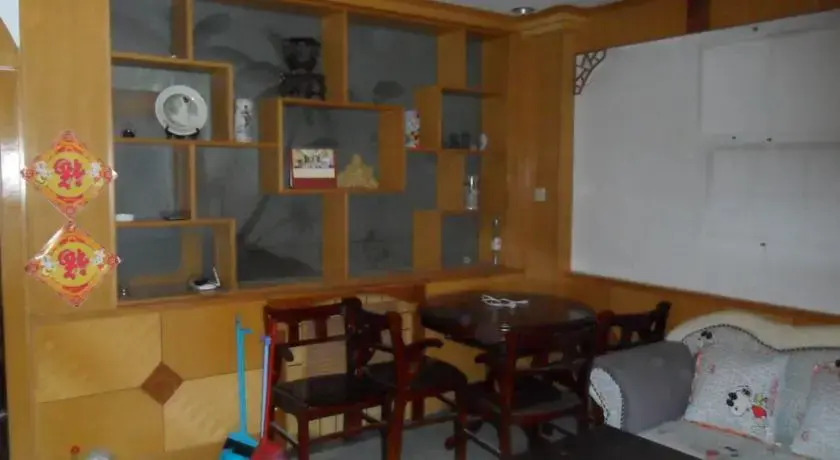 Jinri Friendship Apartment Hongjialou Road